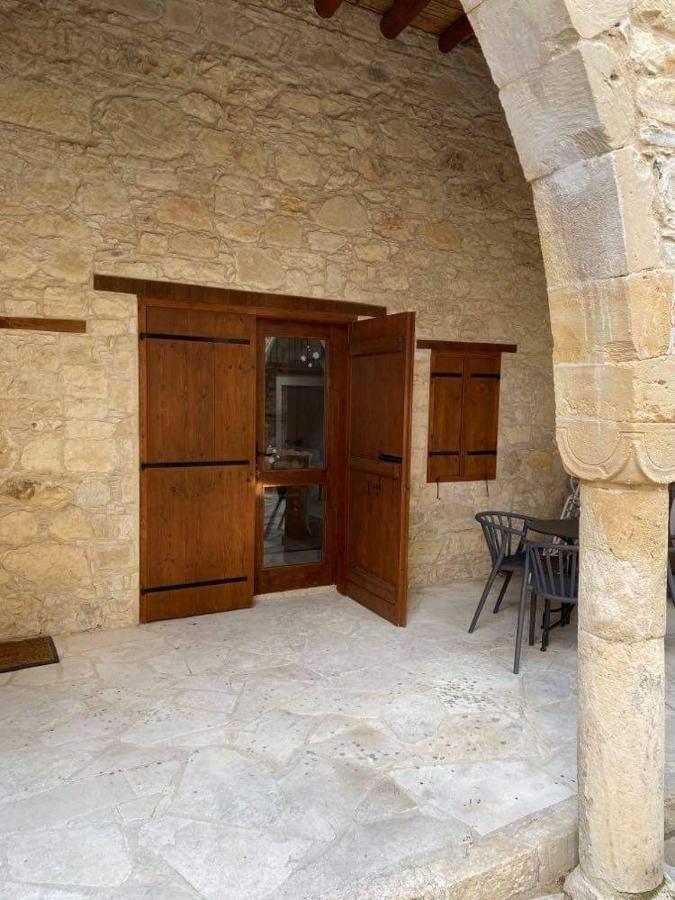 Thalassovouni Traditional House In The Center Of The Village Exterior photo